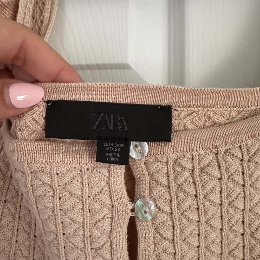 Zara Ruffle Hem Tank Top - Picture 3 of 3